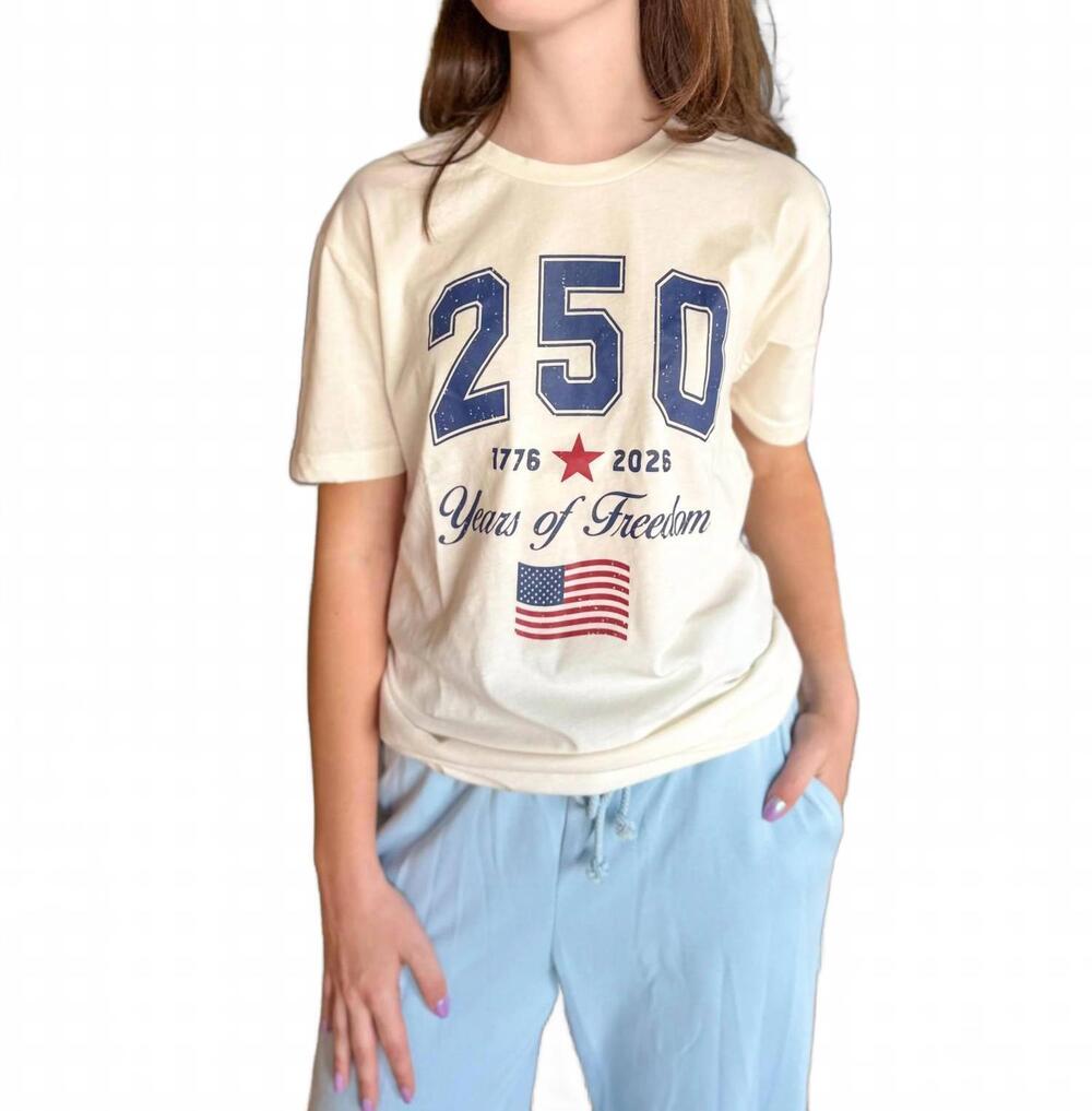 NEW JADELYNN BROOKE 250 years of freedom short sleeve crewneck top in cream